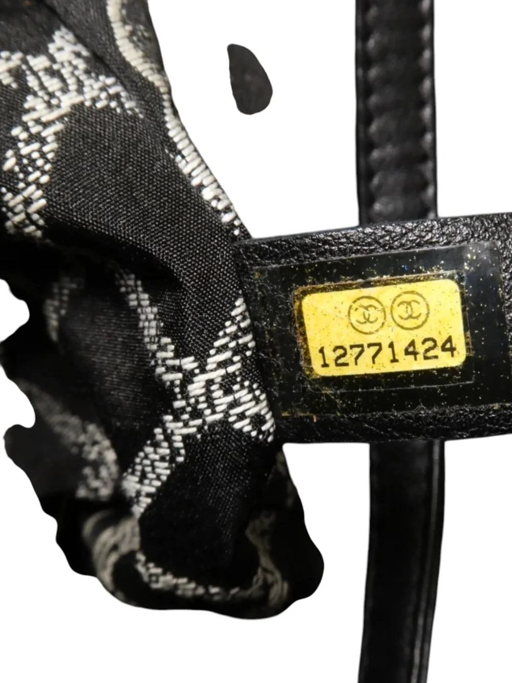 Chanel Essential 31 Rue Shopping Tote